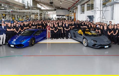 Lamborghini Aventador Production Hits 8000 Huracan Hits 11000
