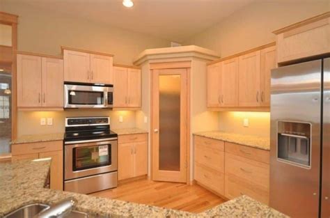 Our bespoke kitchen pantry cupboards, feature rows of crafted shelving & storage solutions to allow for efficient 48 gorgeous corner cabinet storage ideas for your kitchen #cabinetstorage #cabinetstorageideas. Built In Corner Pantry | Corner kitchen pantry, Corner ...