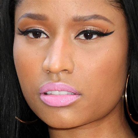 Nicki Minaj Makeup Black Eyeshadow Brown Eyeshadow And Bubblegum Pink