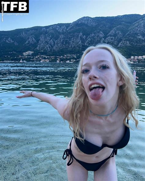 Amybeth Mcnulty Nude The Fappening Photo Fappeningbook