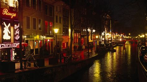 Amsterdams Plea To Tourists Visit But Behave The Irish Times