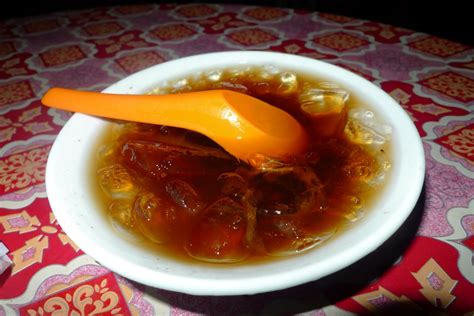 Pasar malam has its origins as weekly night markets organised by hawkers in 1950s singapore. On the Other Side: Food Hunting at Sri Rampai Pasar Malam ...