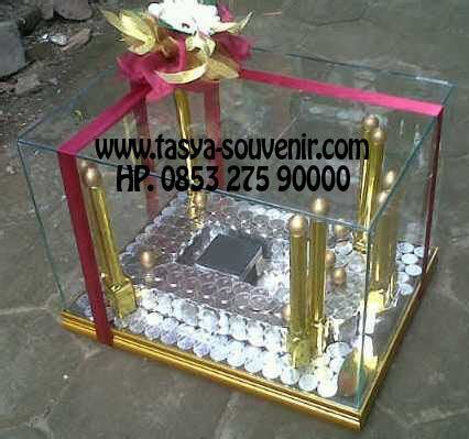 Contoh mahar pernikahan adalah uang tunai. Mahar Nikah Uang Koin Unik