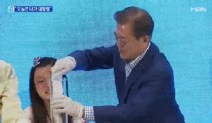 야구 초짜가 타격 레슨 1시간만에 홈런 타구 실화?! 살짝만 넣으라니까 씹새끼가 기어코.gif - 국내야구 갤러리
