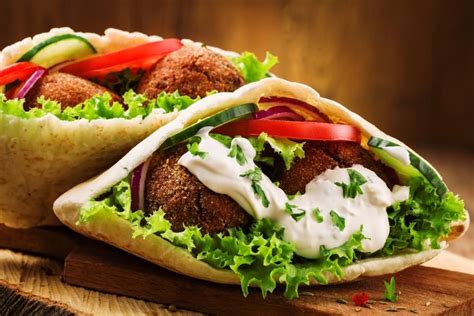 رغيف الخبز كم سعرة حرارية. السعرات الحرارية في ساندويش الفلافل