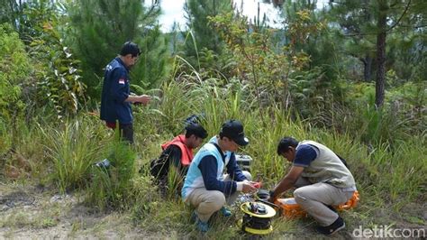 Kerugian akibat gempa di kabupaten mamuju dan kabupaten majene, sulawesi barat, mencapai untuk rusak ringan, sedang dan berat yang sudah masuk saat ini akan dimatangkan dulu sambil menunggu data sementara kerusakan dan kerugian itu akan dilaporkan ke gubernur sulbar. Penjelasan BMKG Soal Mamasa Sulbar yang Sering Diguncang Gempa