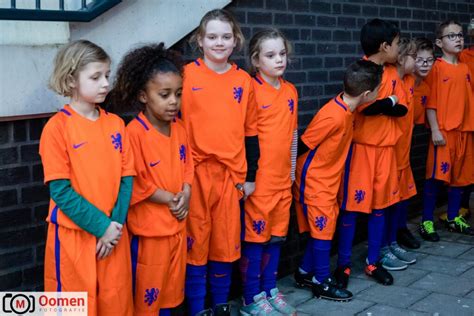 Search, discover and share your favorite aa gent gifs. KAA Gent Ladies shopt bij Ajax en PSV - VoetbalPlus
