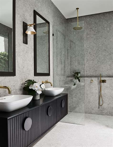 The amount of space you have to play around with is an important thing to think about. Main Ensuite of The Design Duo Series with Alisa & Lysandra at Albert Park, Australia in ...