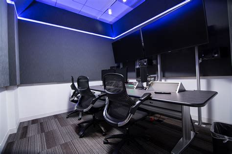 This stage has two separate entry points for enemies. YouTube Space - Los Angeles