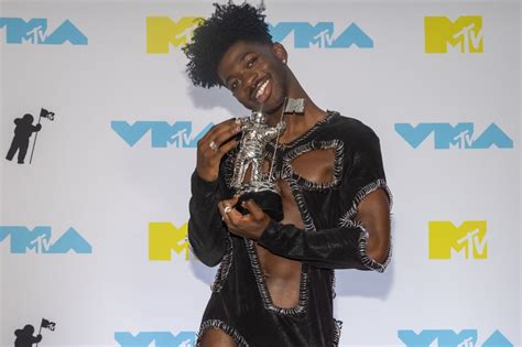 Lil Nas X Releases Star Walkin Single Music Video For League Of