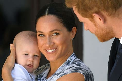 Prince harry and meghan, the duchess of sussex, are expecting an addition to their family. Prince Harry Gives the Baby Archie Update Royal Fans Were ...