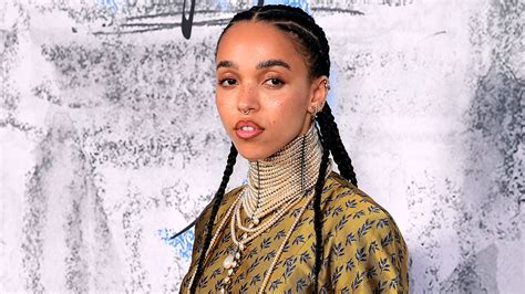 Fka Twigs Debuts New Shocking Red Hair On Instagram Vogue