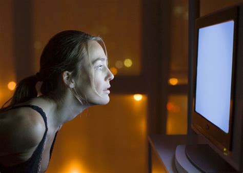 Top 8 Signs Of Being A Tv Addict Lifestyle