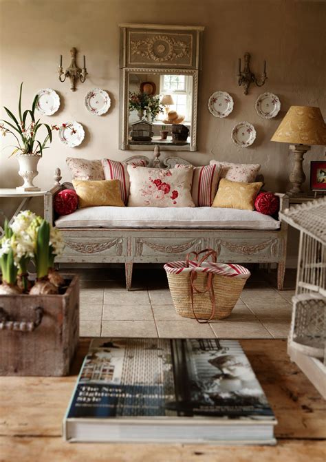 Interesting Romantic And Shabby Chic Decorating Ideas And Tips