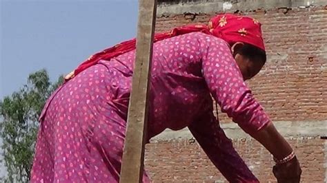How Nepal Quake Turned Women Into Builders Bbc News
