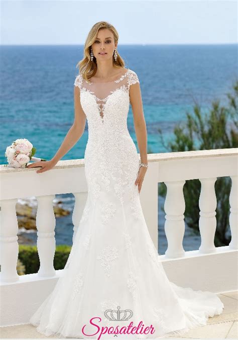 Hai sempre sognato di vestirti con un meraviglioso abito da sposa in pizzo a sirena per il tuo matrimonio ? abiti da sposa 2018 a sirena scollati dietro con ricami di ...