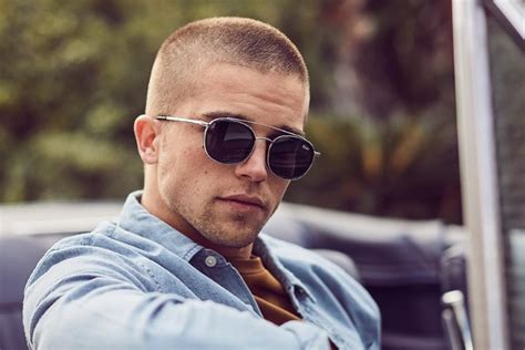 Take your time when choosing a pair of sunglasses, they've been known to make or break a man, and pulling them off correctly could land you your own little slice of steve mcqueen cool. 11 Best Australian Sunglasses Brands | Man of Many