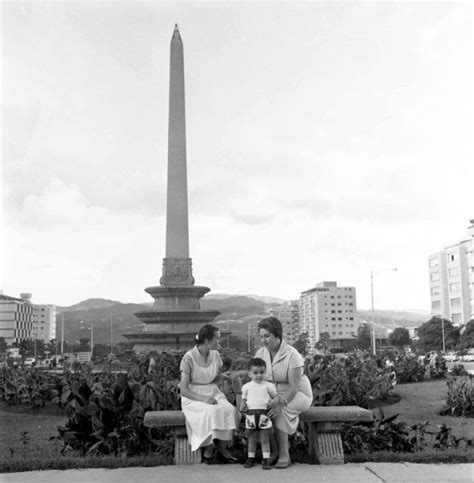 Caracas Sf Plaza Altamira Statue Of Liberty City Landmarks