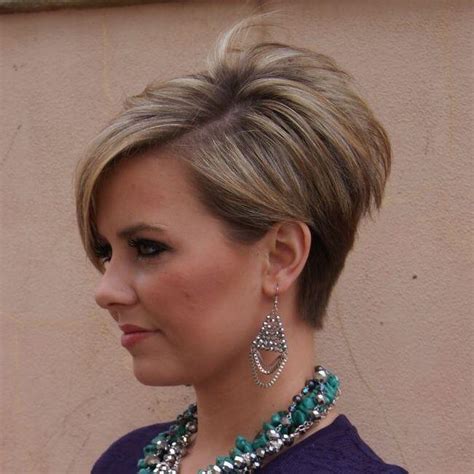 14 Stacked Bob Short Haircut Pictures That Are So Cute In 2023
