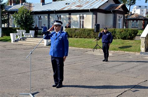 De wikipedia, la enciclopedia libre. FOTO! Ceremonie de deschidere a noului an de învățământ ...