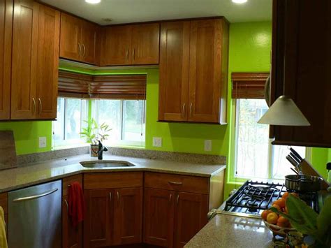 Kitchen paint colors with light brown cabinets. Feel a Brand New Kitchen with These Popular Paint Colors ...