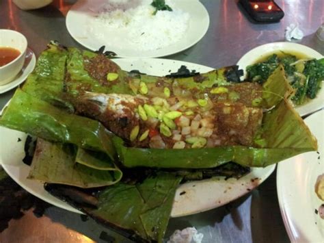 Ana ikan bakar petai, kuantan, malaysia. Tempat Makan Sedap Di Malaysia: Ana Ikan Bakar Petai Bangi
