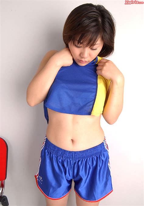 Momo Nakamura 6 Shiny Sports