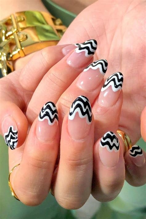 Squiggly French Nail Art Is The Trendiest Diy Manicure Idea In 2021