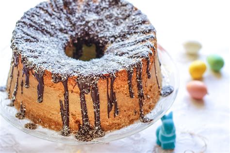 Combine the butter and about half of the sugar in a large bowl and cream with a hand mixer. Chiffon cake cocco e menta | Ricetta | Torta americana, Torte