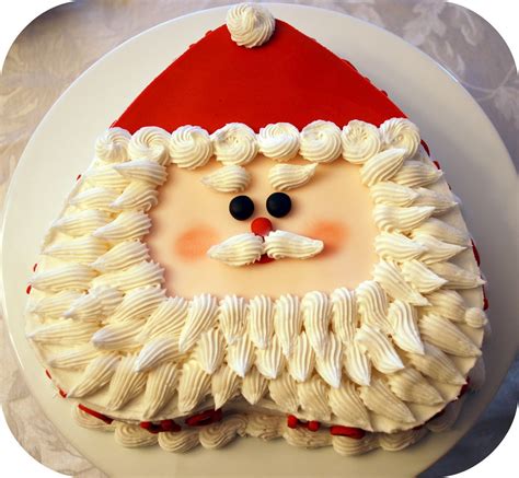 Pin By Pam Steyn On Christmas Stuff Santa Cake Holiday Cakes