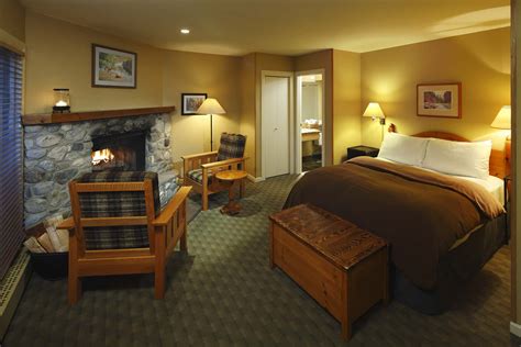 Emerald Lake Lodge Accommodations Canadian Rocky Mountain Resorts