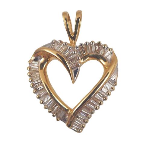 Bony levy 14k gold heart pendant necklace (nordstrom exclusive) $198.00 (3) free delivery. Vintage 14k Gold Diamond Heart Pendant - Baguette Diamonds