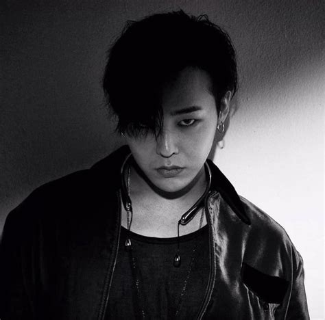 Leader of big bang, a korean boy band. กลับมารันวงการ 'G-Dragon' พร้อมคอลใหม่ 'Converse Chuck 70 ...
