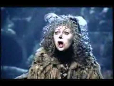 1981 musical autorstwa andrew lloyda webbera. Cats Musical - Memory - YouTube