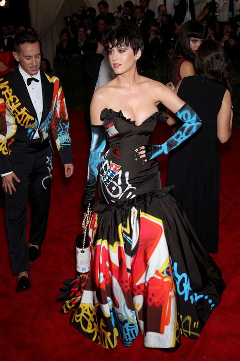 Katy perry gave her instagram followers a glimpse at what she was supposed to wear to the 2020 met gala, which was postponed indefinitely. Katy Perry: MET Gala 2015 -16 | GotCeleb