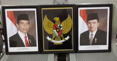 Maybe you would like to learn more about one of these? percetakan tendigraphia tasikmalaya 081323723341: Jual foto presiden jokowi dan wakil presiden ...