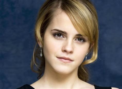 Maprox Celebrity Hollywood Celebrity Emma Watson Hot And Sexy Pics