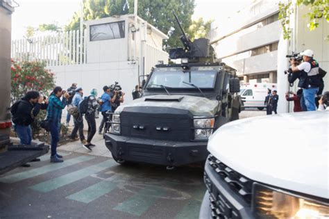 Wave Of Violence Erupts After Mexico Captures Son Of El Chapo At Least 7 Die Inquirer News