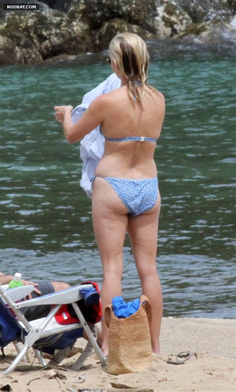 Reese Witherspoon Nude Ass Bikini On The Beach In Hawaii Nudbay