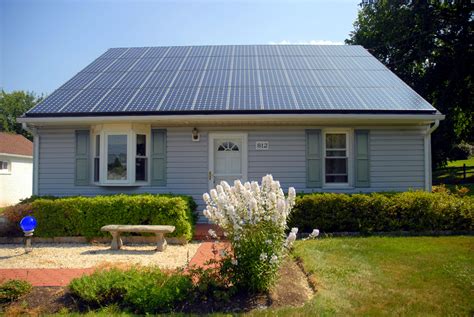 Roofing, electrical, and there's a certain satisfaction to doing things yourself but when it comes to solar most diyers end up. What Are the Pros and Cons of Installing Solar Panels?