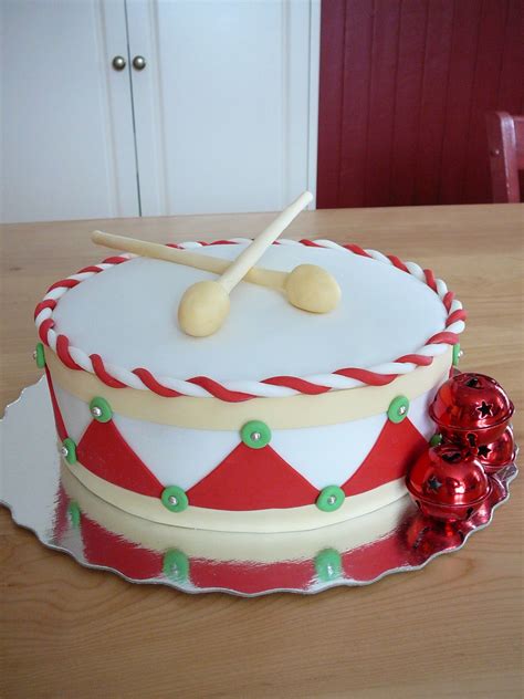 Christmas Drum Christmas Cake Designs Winter Cake Christmas Cake