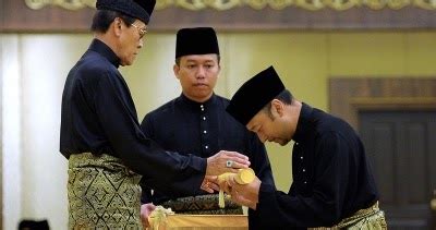 Specialize in government policy, pembangunan and perbadanan menteri besar kelantan has an office in kota bharu. Kuala Nerang: Datuk Mukhriz Mahathir Menteri Besar Kedah ke-10