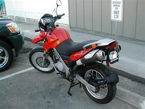 The 2002 bmw f 650 gs and all other motorcycles made since 1970. 2002 BMW F650GS - Moto.ZombDrive.COM