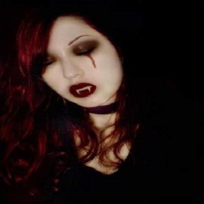 Bloodymoontears S Profile At Vampire Rave
