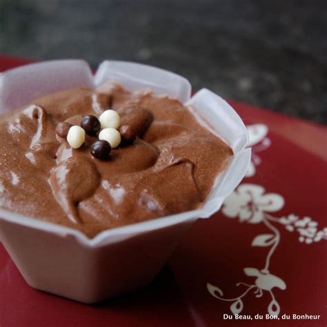 Light, smooth and creamy, indulge yourself with aero® milk chocolate mousse for a special lunchtime, snack or evening treat. Mousse au chocolat Nestlé - Du Beau, du Bon, du Bonheur ...