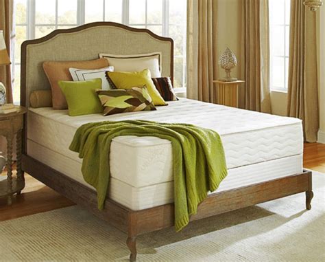 Its layers include a cotton cover, new zealand wool, and three both blended and 100 percent natural latex mattresses can be made using either of these processes. PlushBeds Botanical Bliss 10" Soft - Mattress Reviews ...