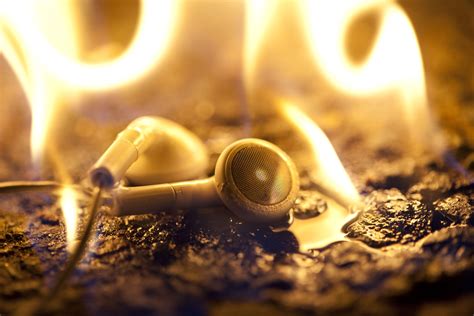 Please Stop ‘burning In Your Earphones Wired