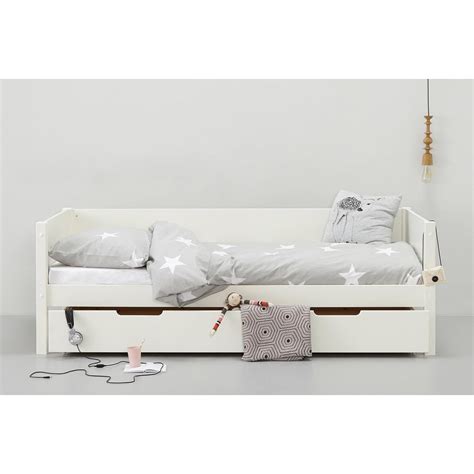 90 x 200 cm) aus massiver buche in weiß lässt raum zum spielen. Ikea Hemnes Bett 90x200 Schwarz