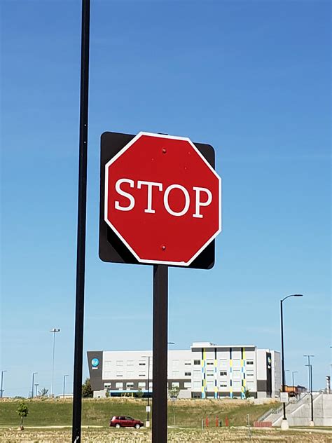 This Font On This Stop Sign Is Different Rmildlyinteresting