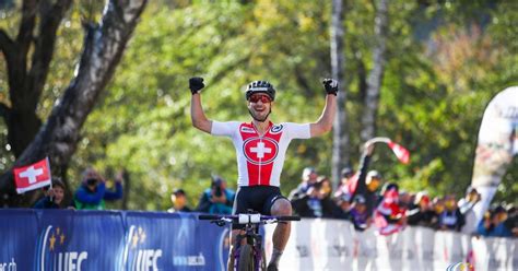 He is known for racing for the nino is among the two children born to franzixca schurter and her husband, ernst schurter, as nino rose. Pauline Ferrand-Prévot en Nino Schurter winnen hun eerste ...